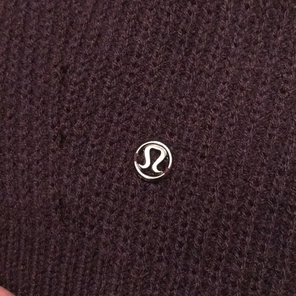 LULULEMON maroon soft sweater